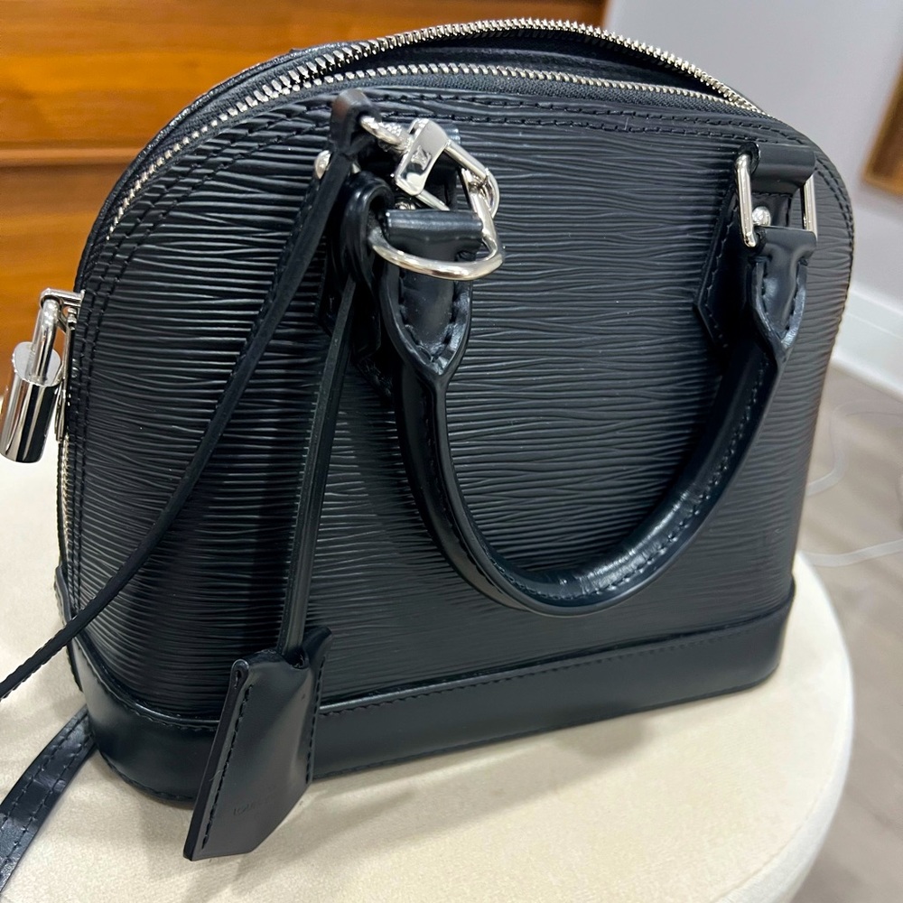 Authentic LOUIS VUITTON Alma BB Top Handle/Cross Body Epi Leather - Black Noir